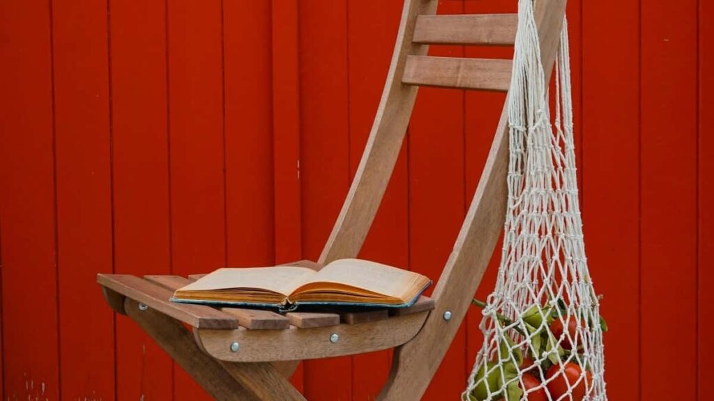 Practical tips for Australian brands recruiting Latvian influencers on WeChat amid rising data risks.
