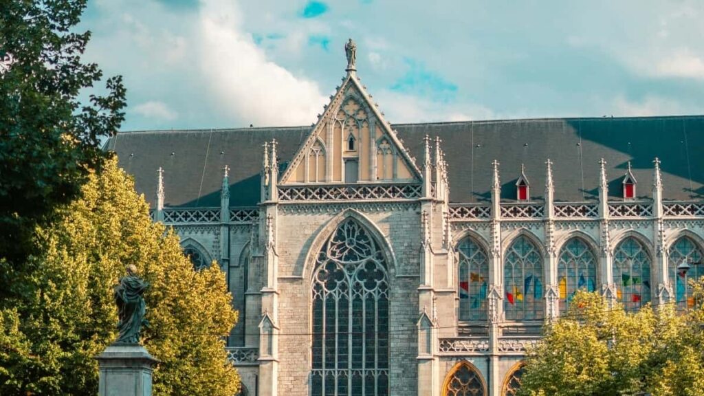Practical guide for Australian creators on approaching Netherlands brands via OnlyFans to review game features outreach scripts, compliance, contracts and localisation tips.