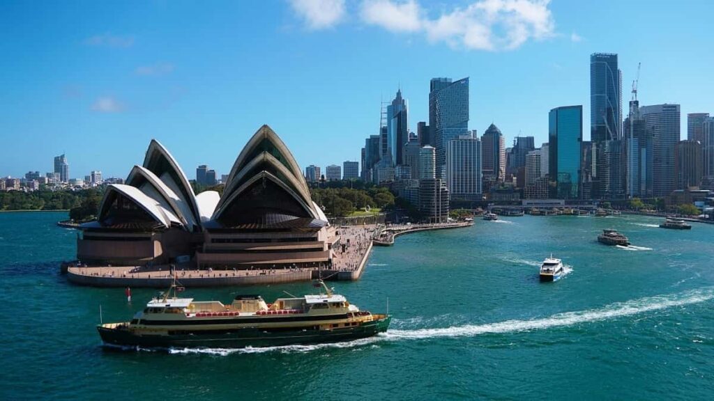Practical guide for Australian creators on using QQ to contact Indian brands, with outreach templates, risk checks, and real-world insights from STB and Indian market reporting.