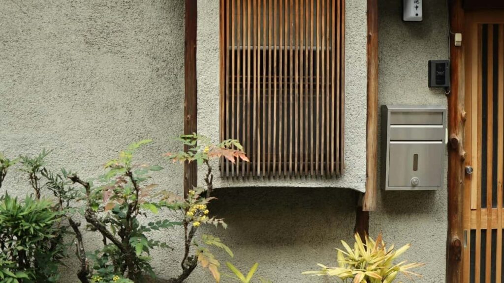 Practical guide for Australian creators on finding and pitching Turkiye brands via Telegram to stream sponsored gaming content tactics, templates and risks.