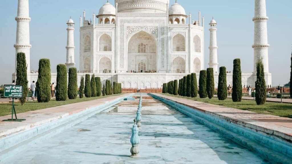 Practical guide for Australian advertisers on finding Lazada creators (Switzerland-focused approach) to reach niche users for SaaS trials.