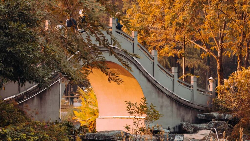 Practical guide for Australian advertisers to locate Xiaohongshu creators in Armenia for beauty product seeding tactics, outreach templates, risks, and measurement tips.