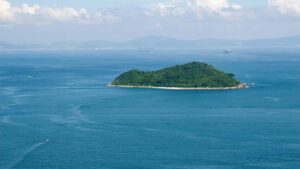 Practical, local guide for Australian advertisers on finding Chile-based Xiaohongshu creators to run seasonal deals tools, outreach scripts, campaign setups and legal tips.