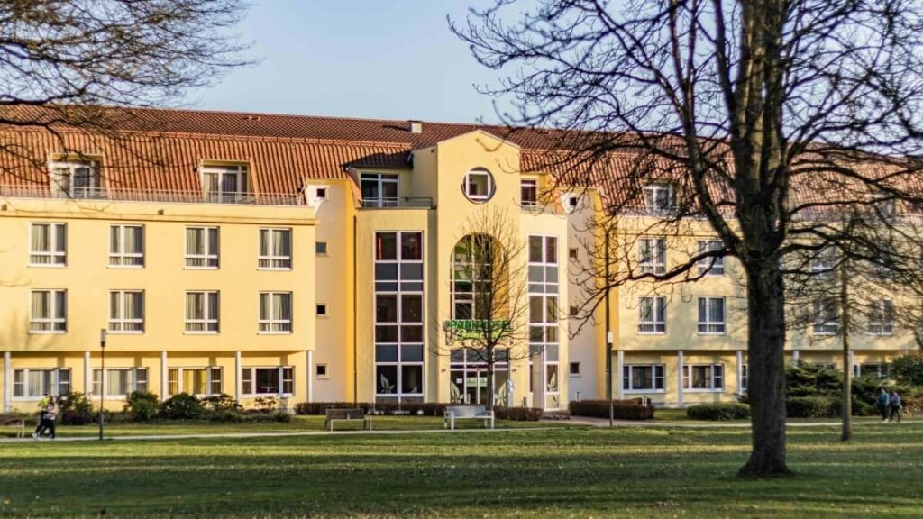 Practical playbook for Australian creators on how to land Mexican brands on Josh and convert audiences into online course signups localisation, outreach, ad tactics and measuring success.