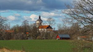 Practical playbook for Australian creators to connect with Netflix-linked brands and ride hit shows to new audiences.