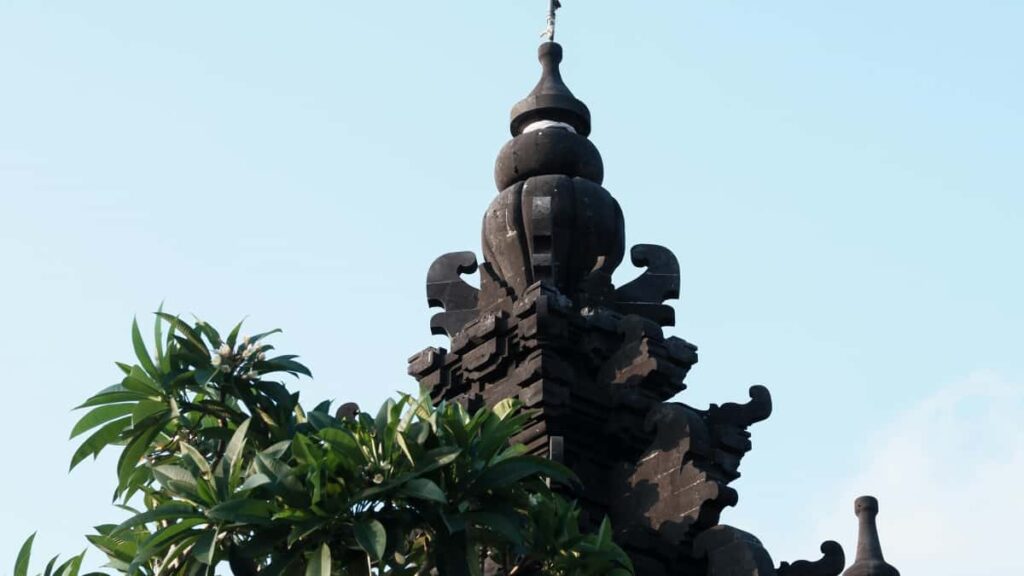 Practical step-by-step guide for Australian creators to find, contact and pitch Chinese fitness equipment brands on LinkedIn for honest reviews and partnerships.