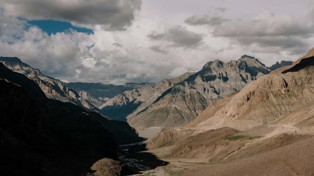 Practical, step-by-step guide for Australian advertisers to find and work with Ethiopia-based Facebook creators for song promos discovery, outreach, campaign formats, and measurement.