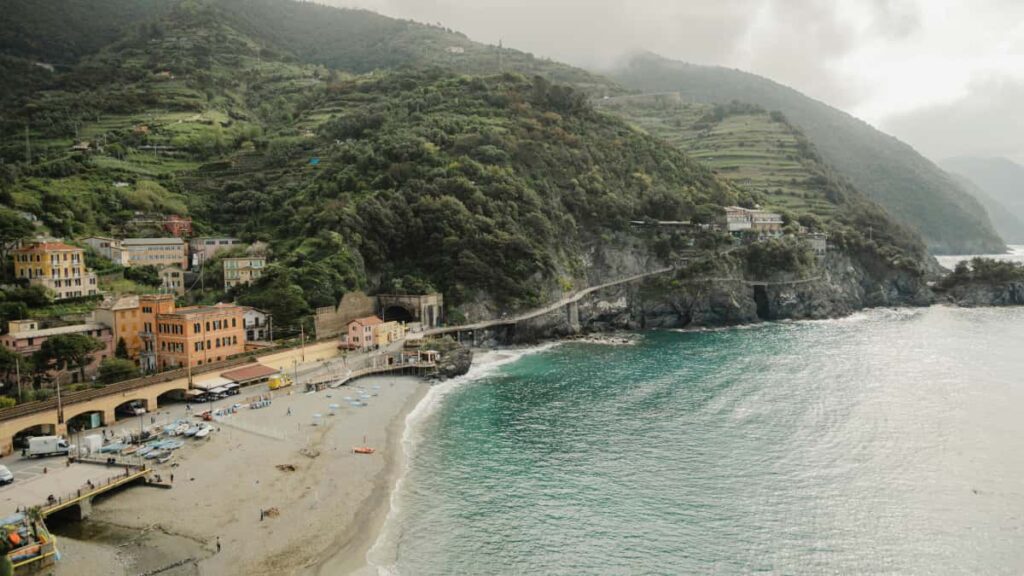 Practical guide for Australian creators on how to connect with Bangladesh brands on Instagram to build travel planning guides outreach scripts, platform tactics, and campaign ideas.